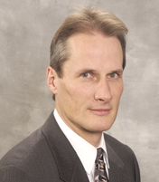photograph of Robert J. Tetlow